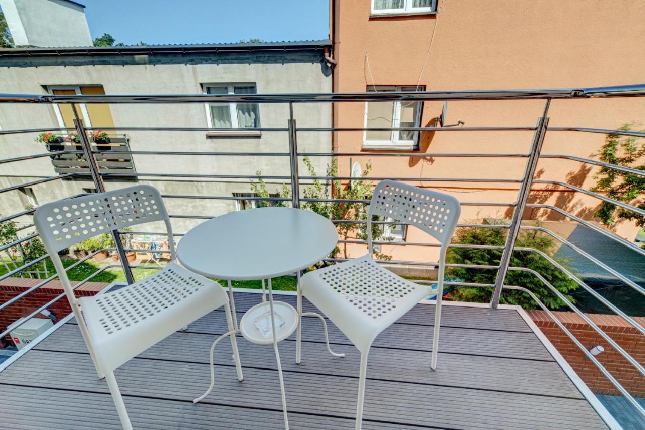 Pod Winogronem - Apartamenty Z Basenem I Wyzywieniem Побєрово Екстер'єр фото